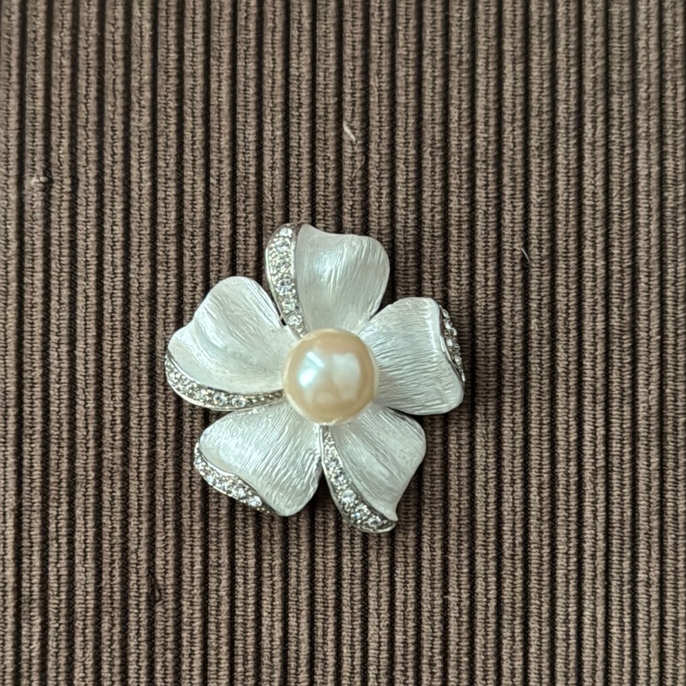 Elegant White Flower Brooch with Pearl Center